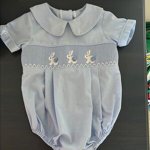 Three Sisters smocked bubble